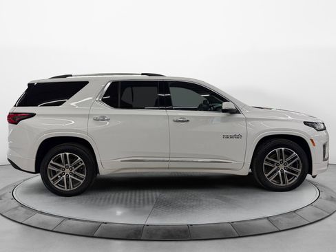 Used 2023 Chevrolet Traverse High Country AWD/4WD image 2