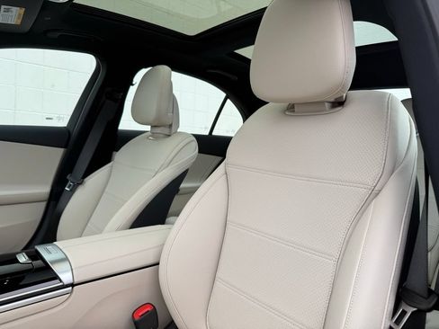 Used 2026 Mercedes-Benz C 300 4MATIC Sedan image 5