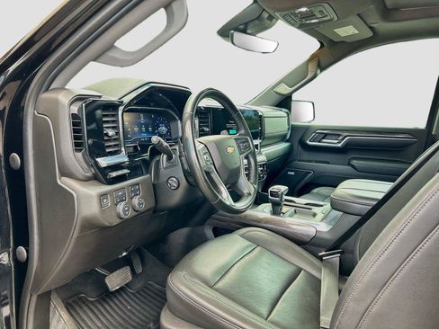 Used 2024 Chevrolet Silverado 1500 LTZ w/ Technology Package AWD/4WD image 25