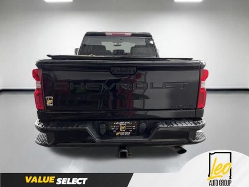 Used 2021 Chevrolet Silverado 2500 Custom w/ Custom Value Package AWD/4WD image 6