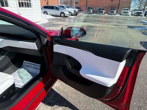 Used 2021 Tesla Model S Plaid image 21