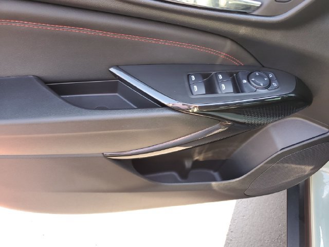 Used 2024 Chevrolet Trax RS w/ Sunroof Package FWD image 21