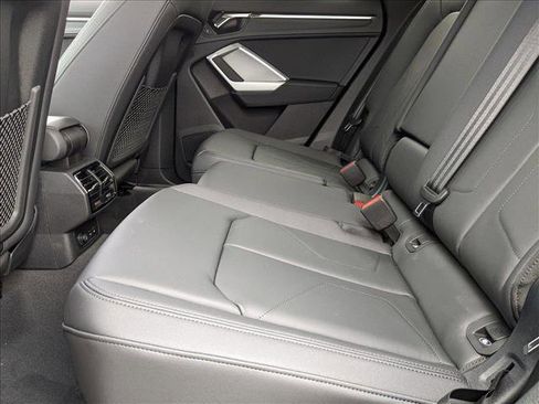 New 2025 Audi Q3 2.0T Premium image 14