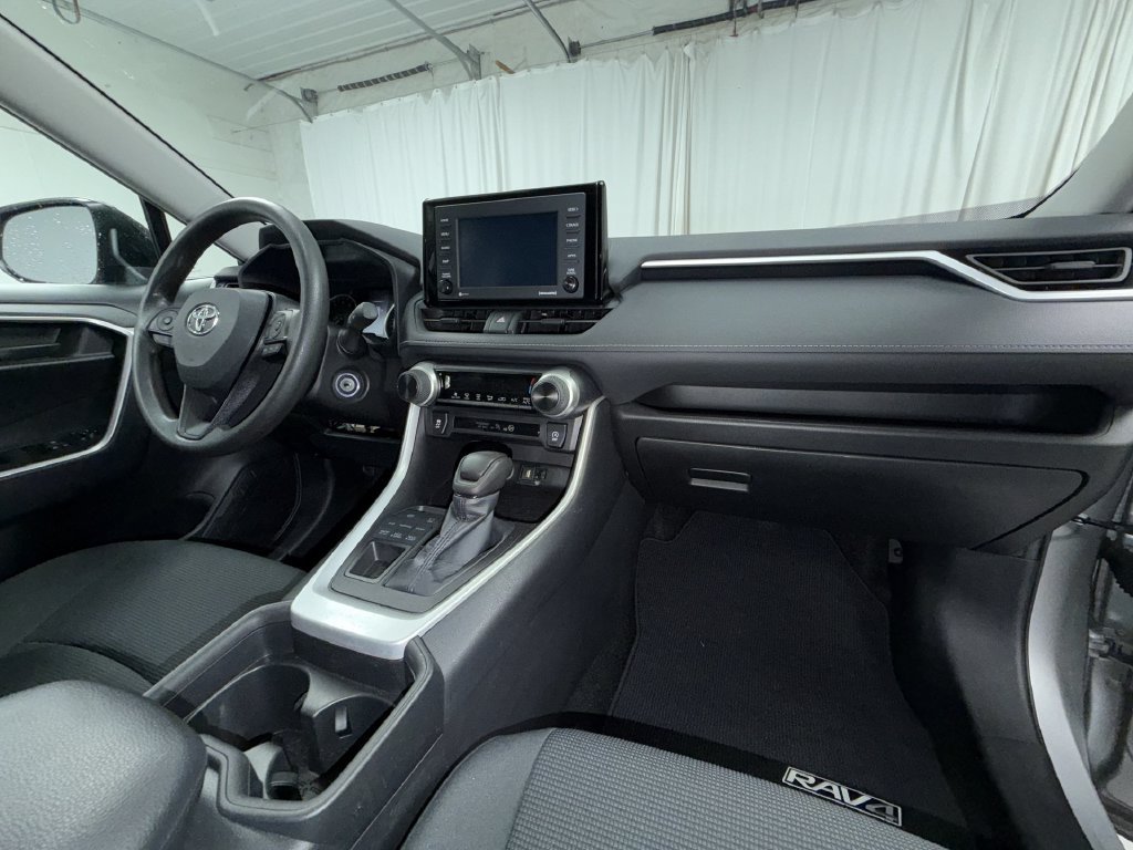 Certified 2021 Toyota RAV4 LE w/ Carpet Mat Package (TMS) AWD/4WD image 20