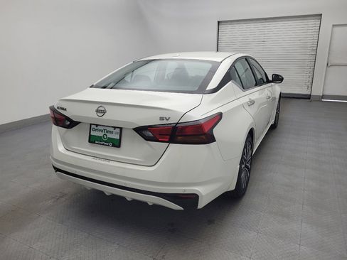 Used 2024 Nissan Altima 2.5 SV image 9