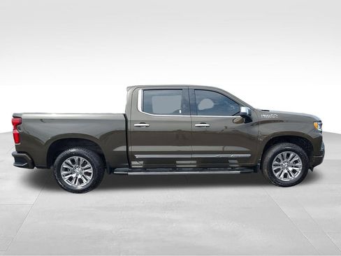 Used 2023 Chevrolet Silverado 1500 High Country w/ High Country Premium Package AWD/4WD image 6