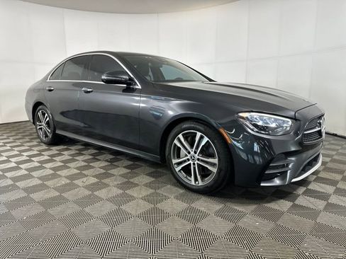 Used 2021 Mercedes-Benz E 350 4MATIC Sedan image 2
