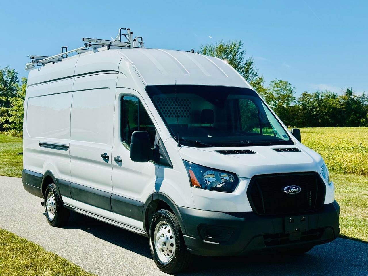Used 2023 Ford Transit 250 148 High Roof Extended AWD w/ Load Area Protection Package image 4