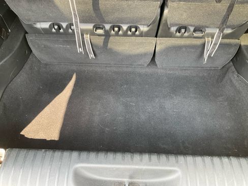 Used 2025 Chrysler Pacifica Limited FWD image 19