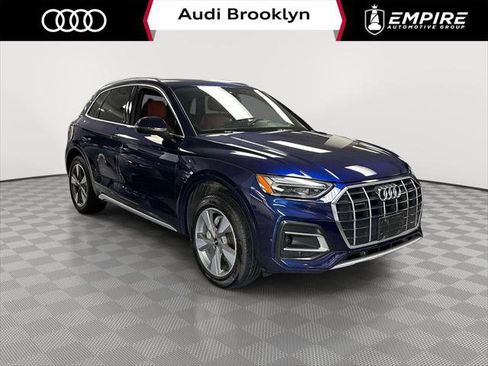 Used 2023 Audi Q5 2.0T Premium w/ Convenience Package image 1