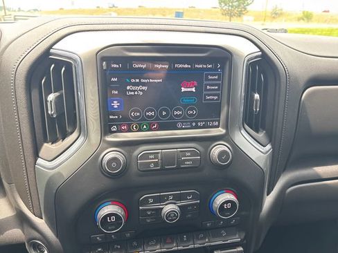 Certified 2021 Chevrolet Silverado 1500 LTZ w/ LTZ Premium Package AWD/4WD image 19
