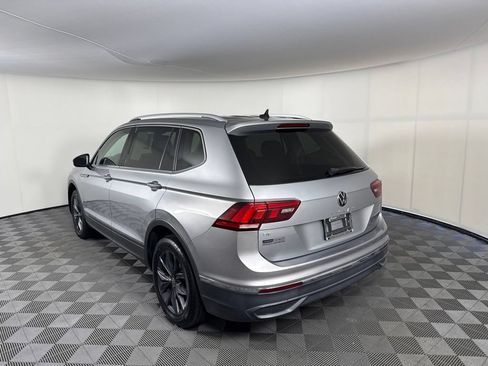 Used 2023 Volkswagen Tiguan SE AWD/4WD image 3