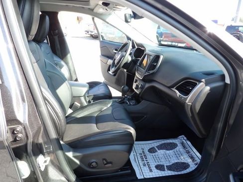 Used 2022 Jeep Cherokee Latitude Lux w/ Sun & Sound Group image 31