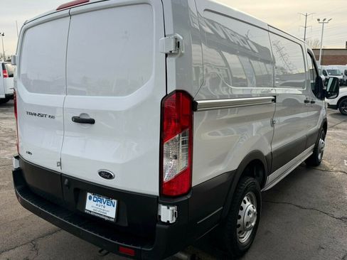 Used 2023 Ford Transit 150 Low Roof AWD image 5