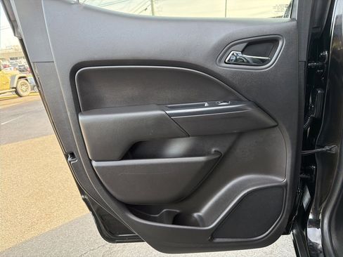 Used 2016 Chevrolet Colorado LT w/ LT Convenience Package image 19