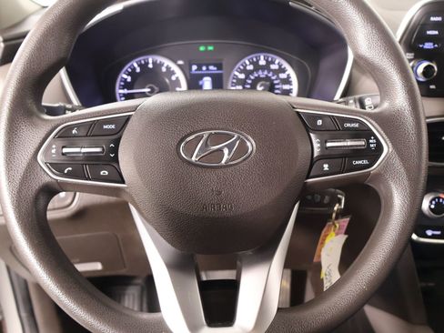 Used 2019 Hyundai Santa Fe SE image 3