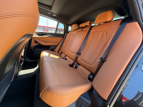 Used 2022 BMW X4 xDrive30i w/ M Sport Package 2 image 11