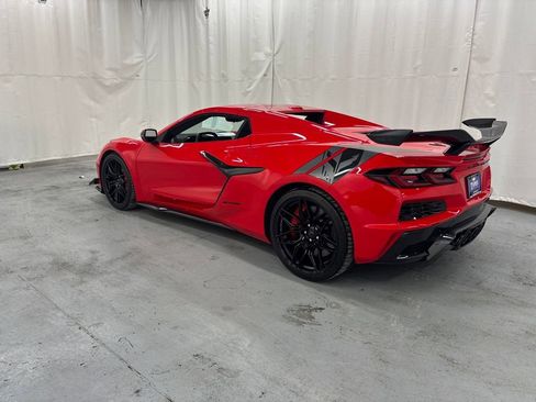 Certified 2023 Chevrolet Corvette Z06 w/ Z07 Performance Package image 4