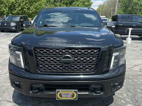 Used 2019 Nissan Titan SV w/ SV Convenience Package AWD/4WD image 3