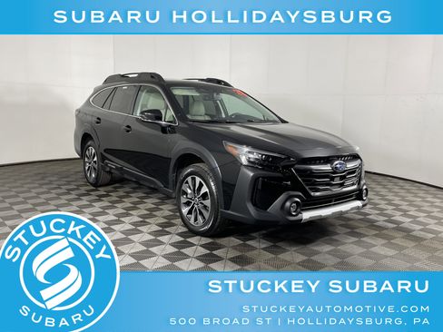Used 2023 Subaru Outback Limited image 1