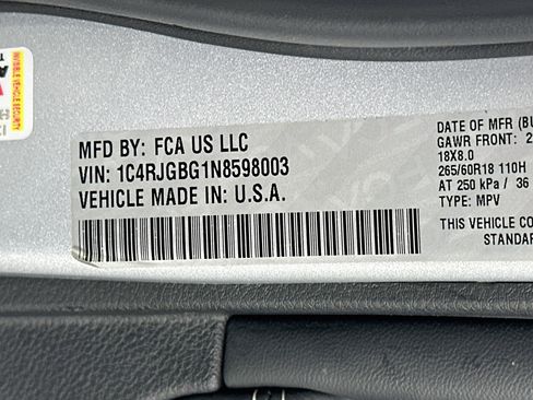 Used 2022 Jeep Grand Cherokee Limited w/ Trailer Tow Prep Group (B) RWD image 33