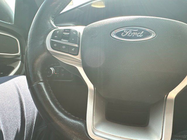 Used 2021 Ford Explorer XLT w/ Equipment Group 202A RWD image 37