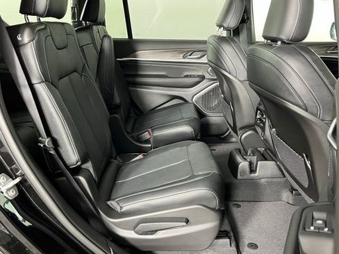 New 2026 Jeep Grand Cherokee L Limited image 33