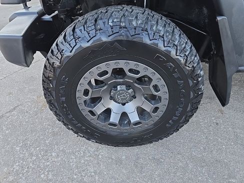 Used 2017 Jeep Wrangler Unlimited Sport w/ Quick Order Package 24S image 27