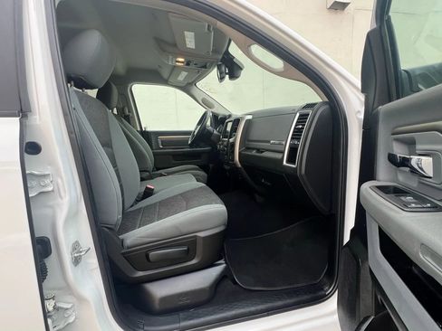 Used 2019 RAM 1500 Big Horn RWD image 30