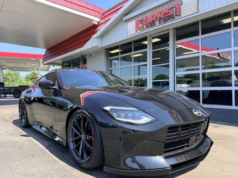 Used 2024 Nissan Z Performance w/ Floor Mat Package RWD image 14