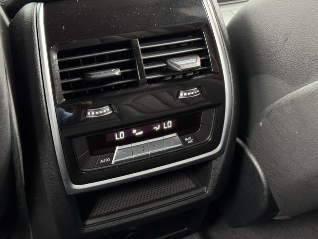 Used 2022 BMW X5 xDrive40i w/ Luxury Seating Package AWD/4WD image 32