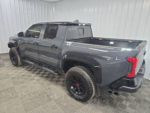 Used 2024 Toyota Tacoma TRD Pro AWD/4WD image 9