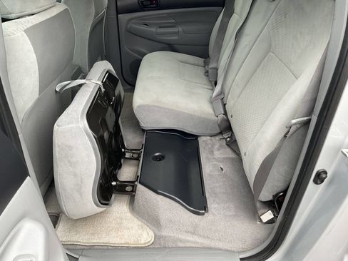 Used 2011 Toyota Tacoma 4x4 Double Cab w/ SR5 Pkg #2 image 29