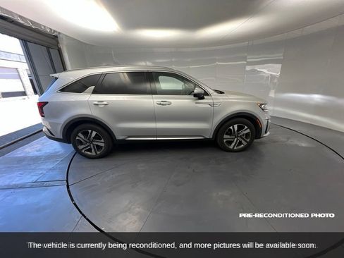 Used 2024 Kia Sorento EX AWD/4WD image 7