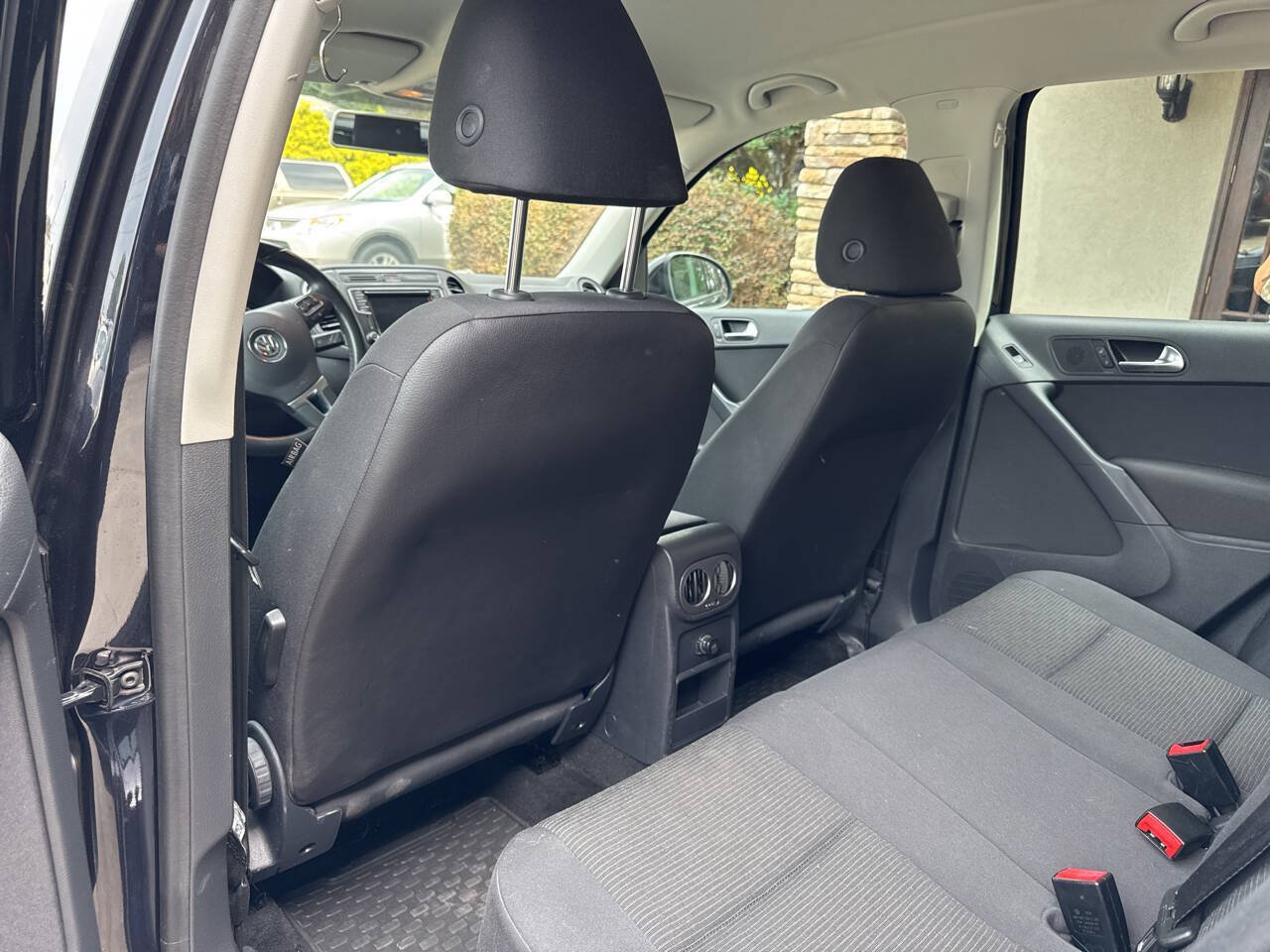Used 2017 Volkswagen Tiguan S FWD image 12