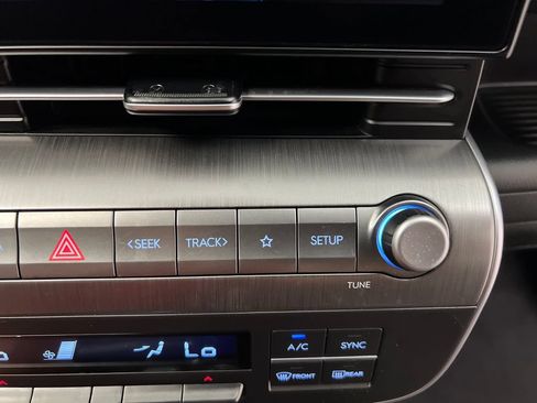 Used 2024 Hyundai Kona SEL FWD image 56