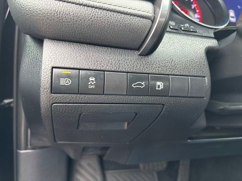 Used 2018 Toyota Camry XSE image 24