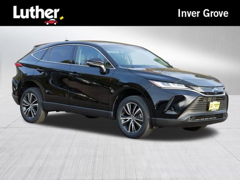 Used 2023 Toyota Venza LE image 1