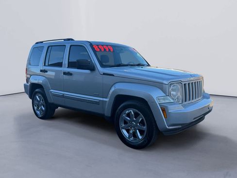Used 2012 Jeep Liberty Sport image 1