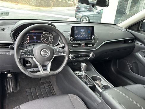 Used 2022 Nissan Altima 2.5 SV image 15