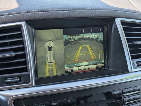 Used 2014 Mercedes-Benz GL 450 4MATIC image 26