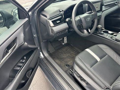 Used 2026 Toyota Camry SE w/ Convenience Package image 9