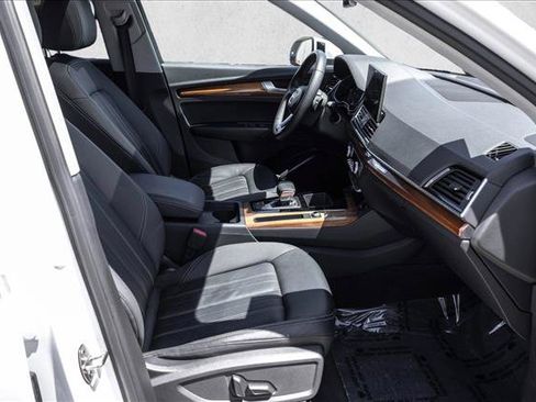 Certified 2023 Audi Q5 2.0T Premium w/ Convenience Package AWD/4WD image 25