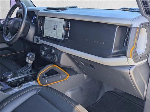 Used 2023 Ford Bronco Badlands image 21