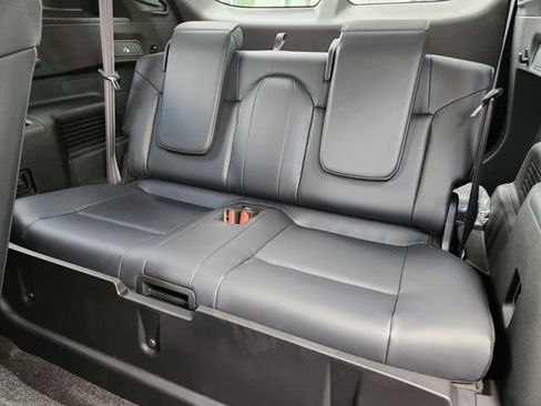 New 2026 Nissan Rogue SL AWD/4WD image 17