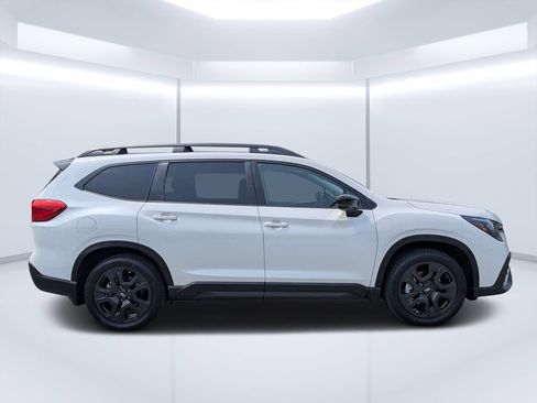 Used 2024 Subaru Ascent Onyx Edition w/ Popular Package Onyx AWD/4WD image 2