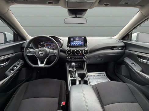 Used 2025 Nissan Sentra SV image 33