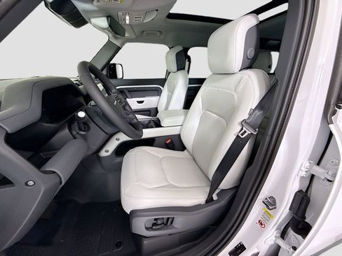 New 2026 Land Rover Defender 110 X-Dynamic SE AWD/4WD image 20