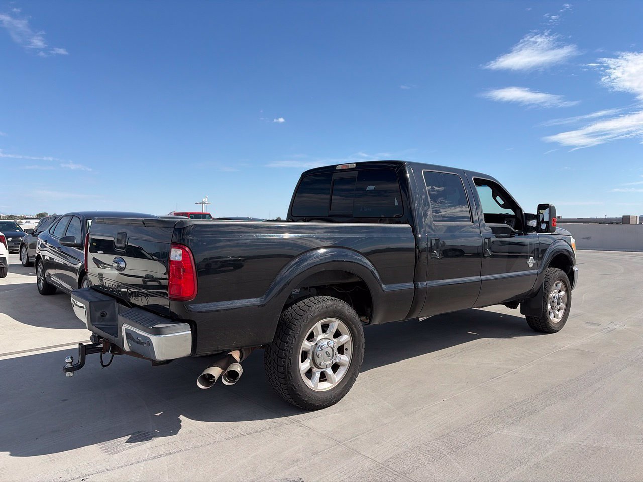 Used 2016 Ford F250 Lariat w/ Lariat Ultimate Package AWD/4WD image 2