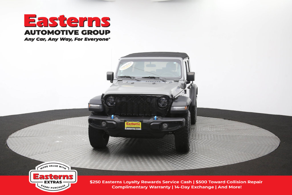Used 2023 Jeep Wrangler Unlimited w/ Cold Weather Group AWD/4WD image 56
